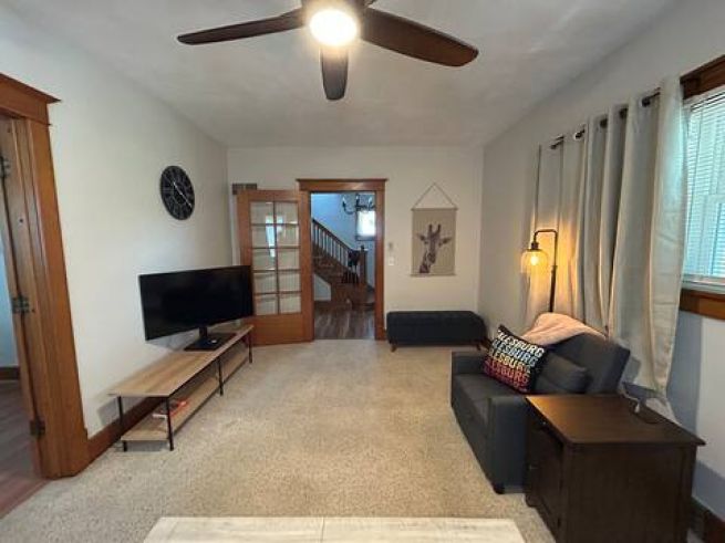 Home Stay in Galesburg