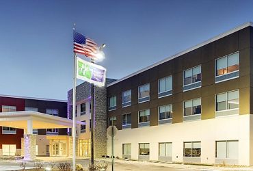 Holiday Inn Express & Suites